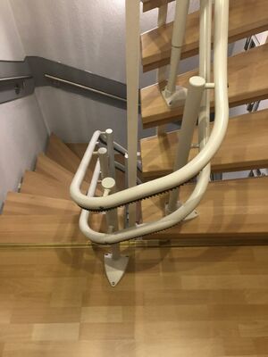 Treppenlift kaufen in Essen - 2-Rohr-System